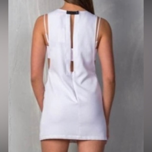 White Sleeveless Side Cut Dress Sz M - Picture 4 of 4